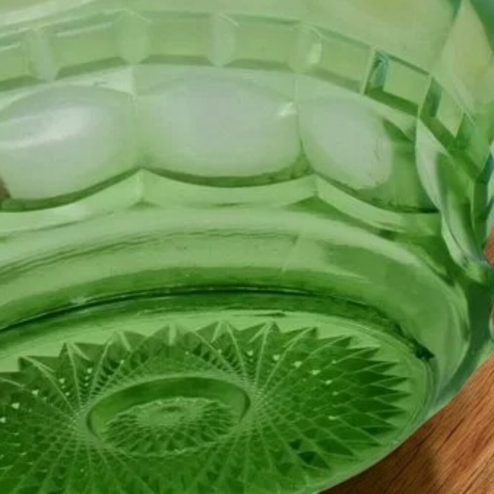 Antique Northwoods Regal Green Opalescent Berry Bowl Vintage Green White - Picture 11 of 11
